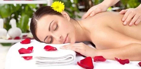 Rose-Restore-massage